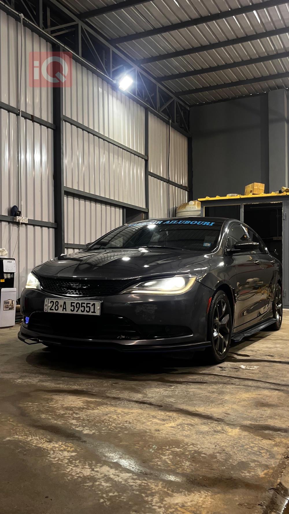 Chrysler 200